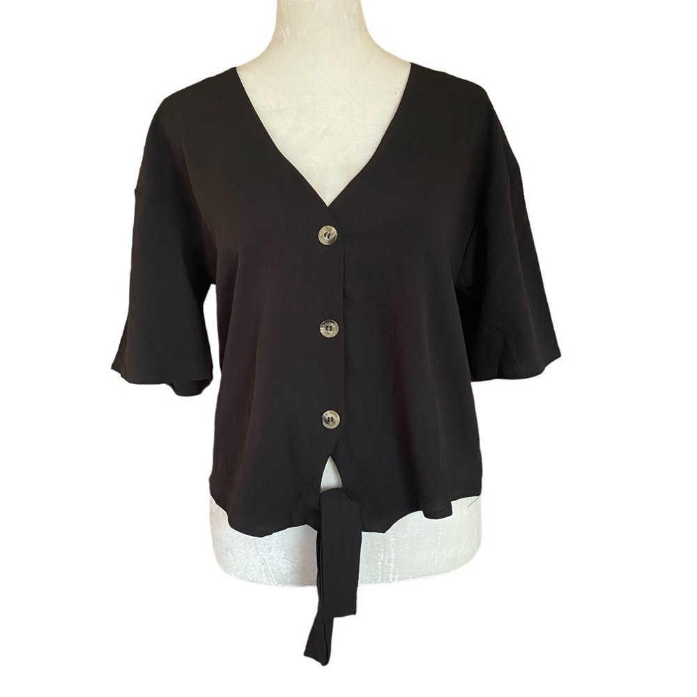 Derek Heart women’s black short sleeve button down tie front crop top blouse M